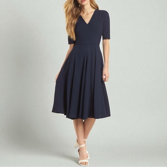 Gal Meets Glam Edith V-neck Fit & Flare with Pockets Midi Dress Navy Size 4 - Picture 1 of 9